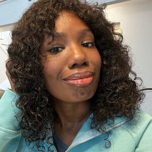 Meet your Posher, Jennine